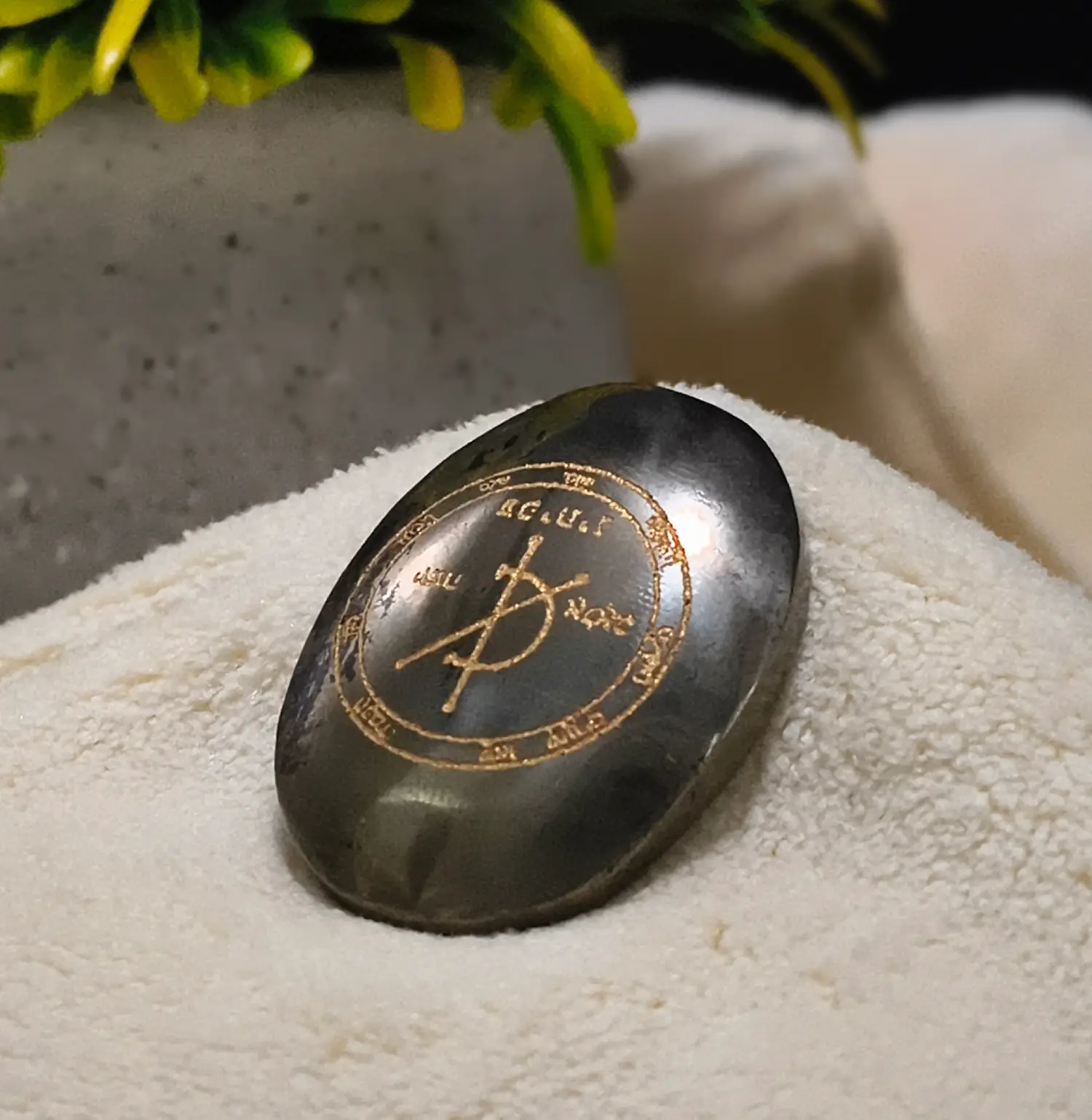 Nitika Amulet Crystal Zibu Coin Front